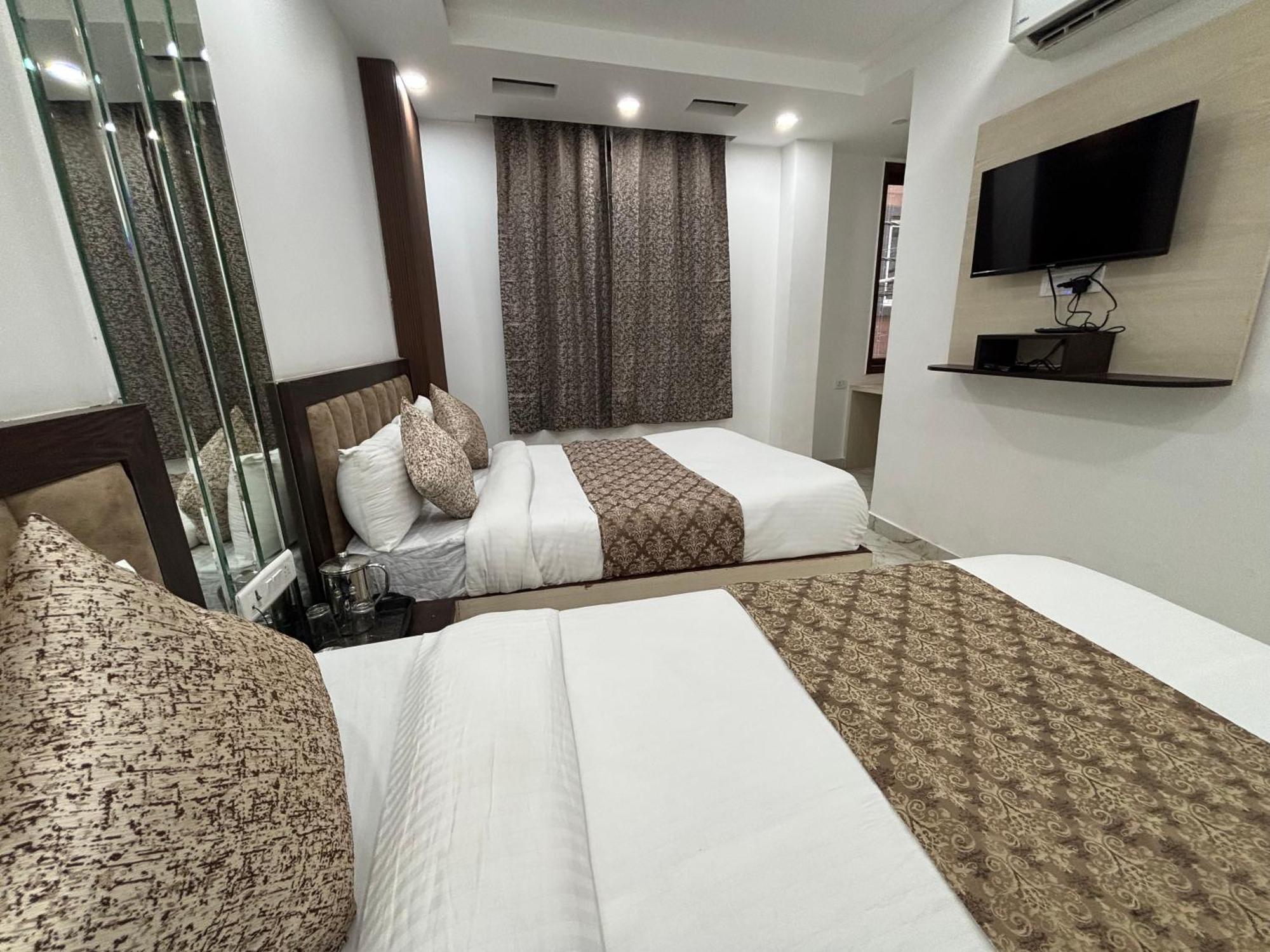 Cg Internationl By Sweet Guest House Ню Делхи Екстериор снимка